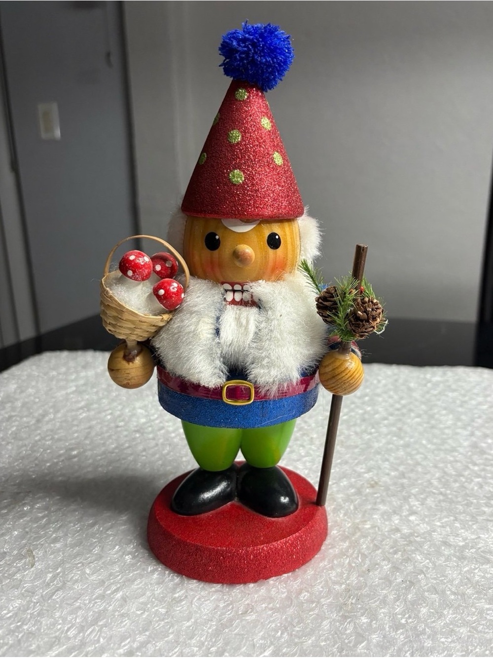 Pier 1 One Christmas Woodland Nutcracker Mushrooms Basket